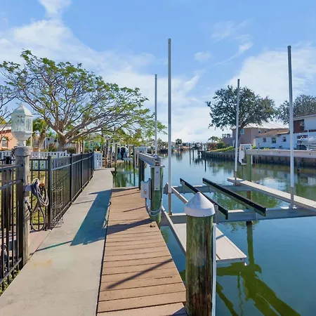 Villa Edgewater